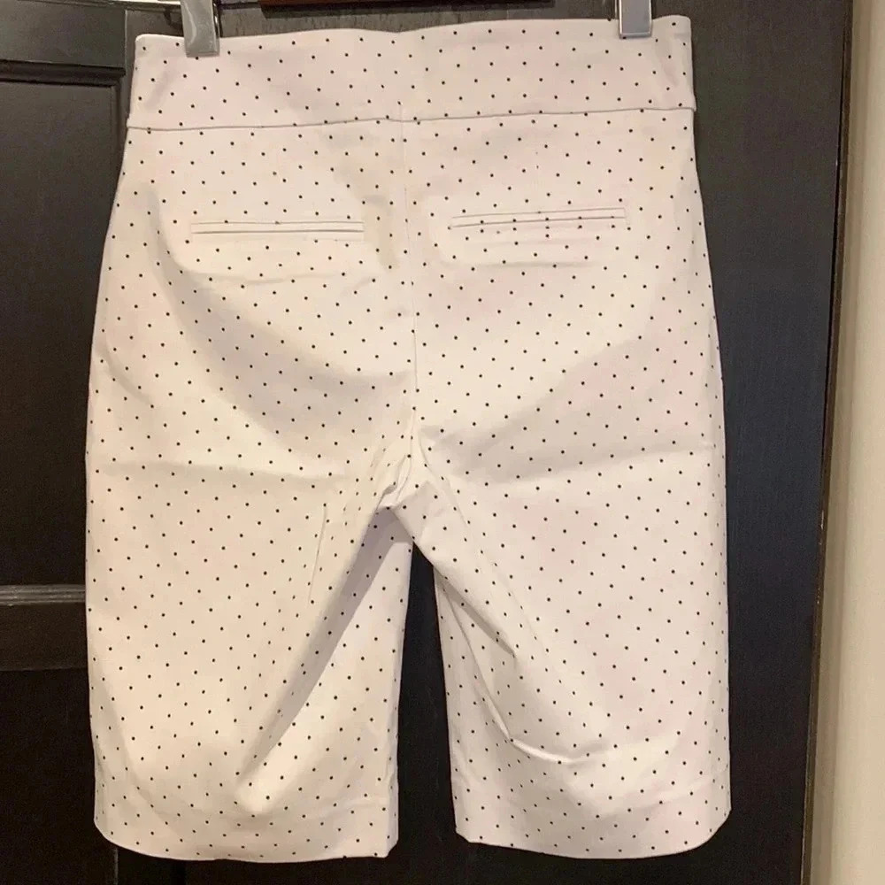 Capris  4 - Picture 5 of 11